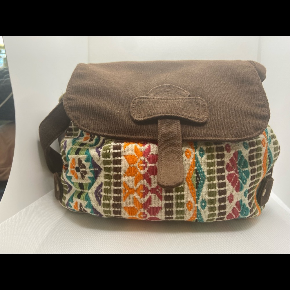 Global and Vine cloth purse